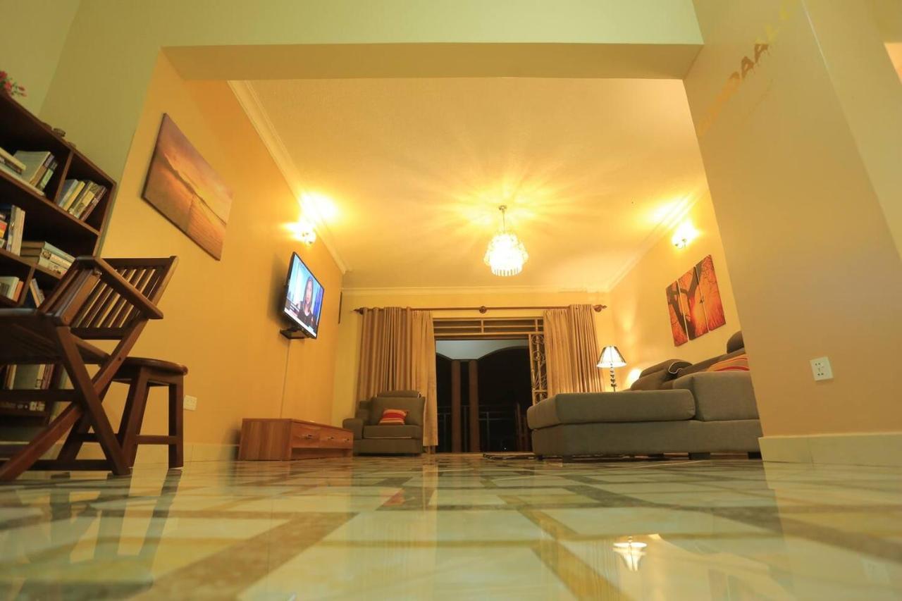 Precious Villas Lubowa Экстерьер фото